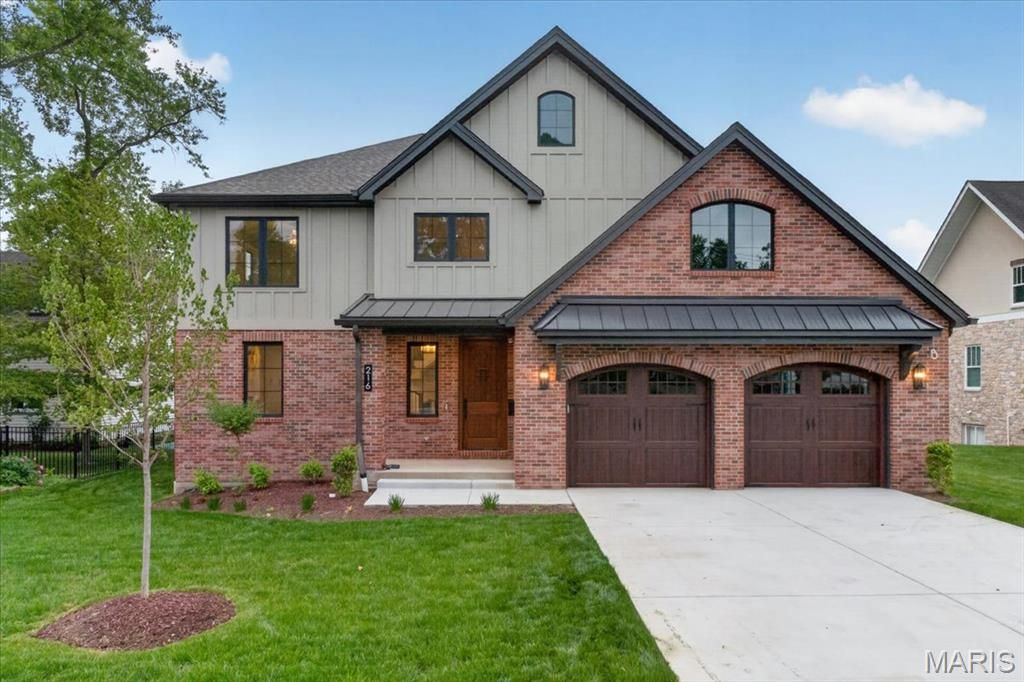 216 W Essex Avenue, Kirkwood, MO 63122