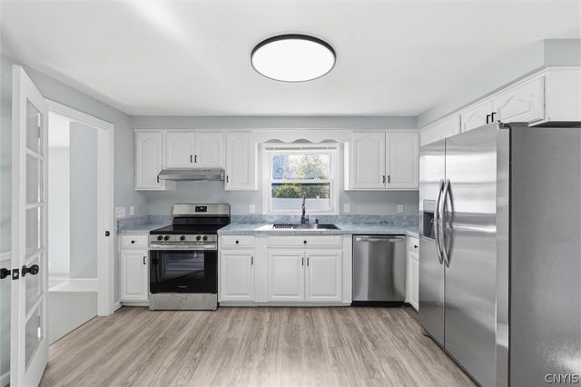 7586 Daphne Drive, Clay, NY 13212