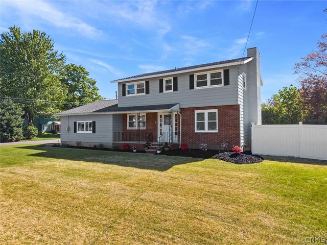 7586 Daphne Drive, Clay, NY 13212