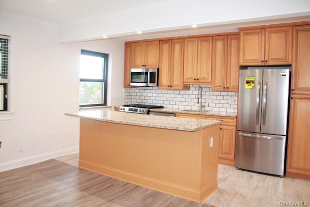 61 White Oak Street 5H, New Rochelle, NY 10801