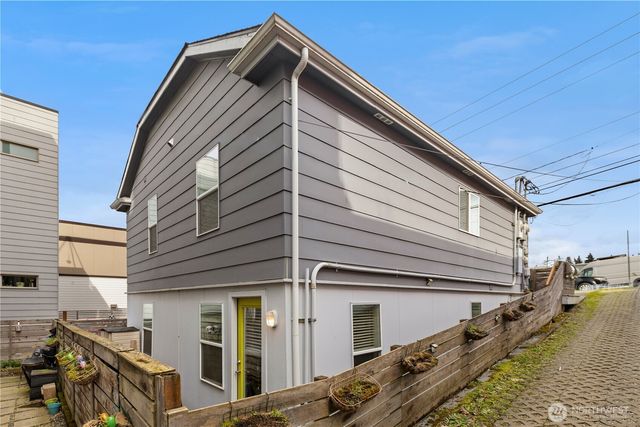 5045 37th Avenue S, Seattle, WA 98118