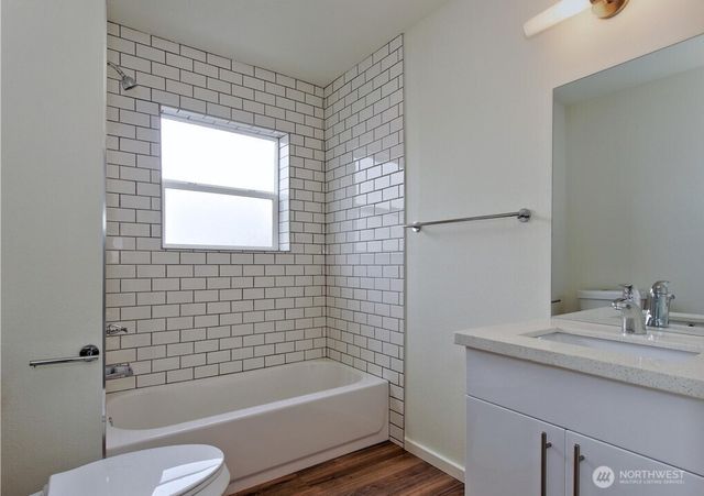 5045 37th Avenue S, Seattle, WA 98118