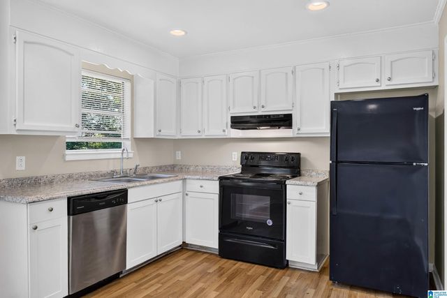 1035 BARCLAY DRIVE, Bessemer, AL 35022