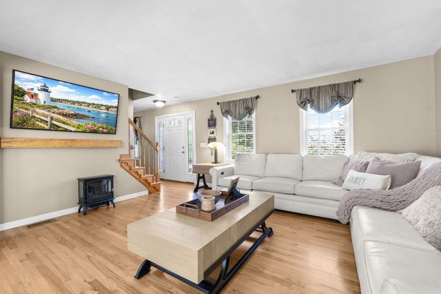 40 Sea Tower Drive, Bridgewater, MA 02324