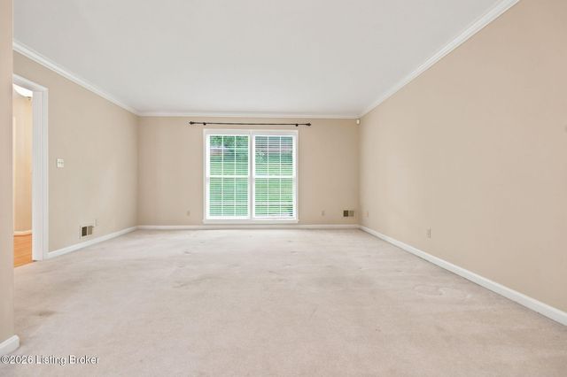 5720 Coach Gate Wynde, Louisville, KY 40207