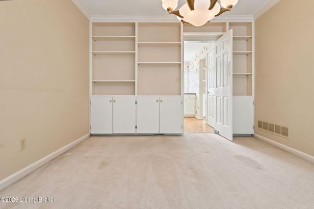 5720 Coach Gate Wynde, Louisville, KY 40207