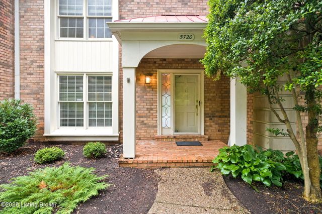 5720 Coach Gate Wynde, Louisville, KY 40207