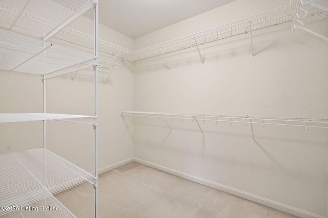 5720 Coach Gate Wynde, Louisville, KY 40207