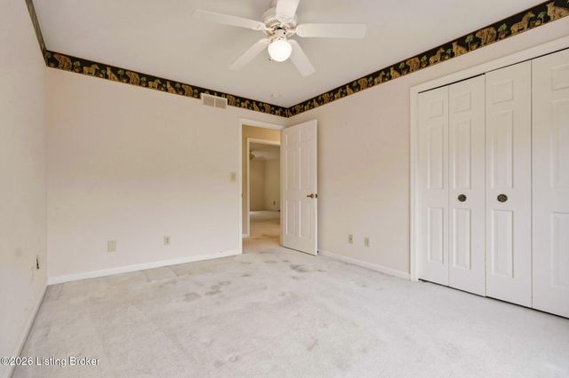 5720 Coach Gate Wynde, Louisville, KY 40207