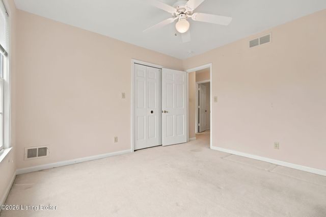 5720 Coach Gate Wynde, Louisville, KY 40207