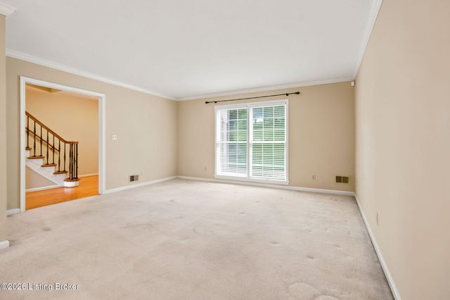 5720 Coach Gate Wynde, Louisville, KY 40207