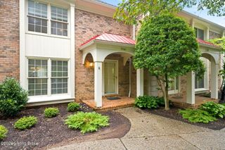 5720 Coach Gate Wynde, Louisville, KY 40207