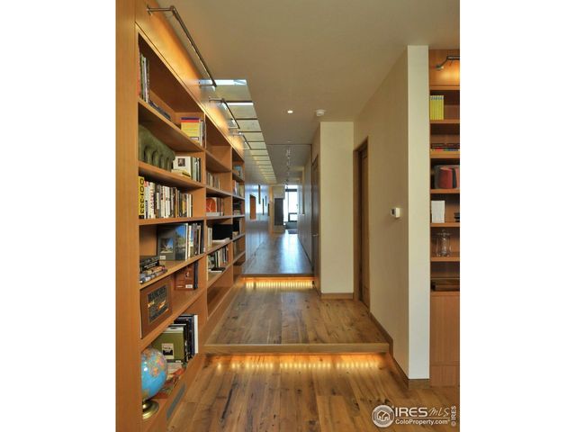 1355 S Cherryvale Rd, Boulder, CO 80303