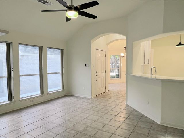 10 Troon DR, Lakeway, TX 78738