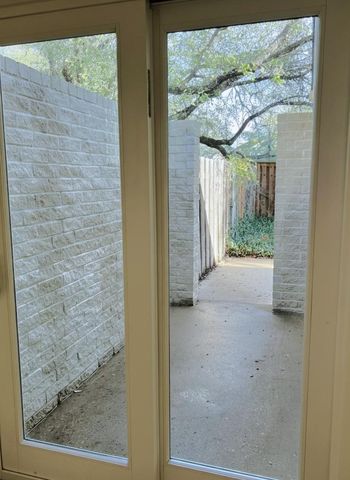 10 Troon DR, Lakeway, TX 78738