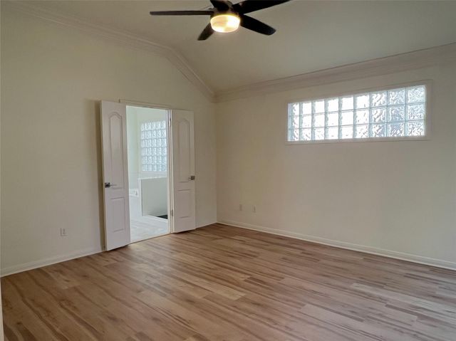 10 Troon DR, Lakeway, TX 78738