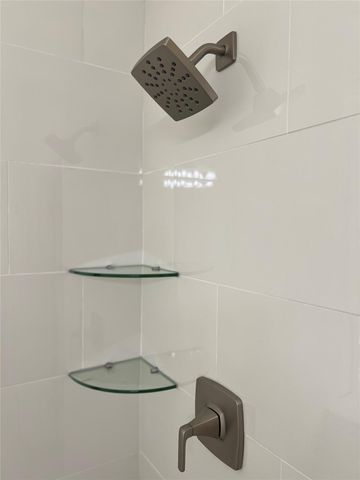 10 Troon DR, Lakeway, TX 78738