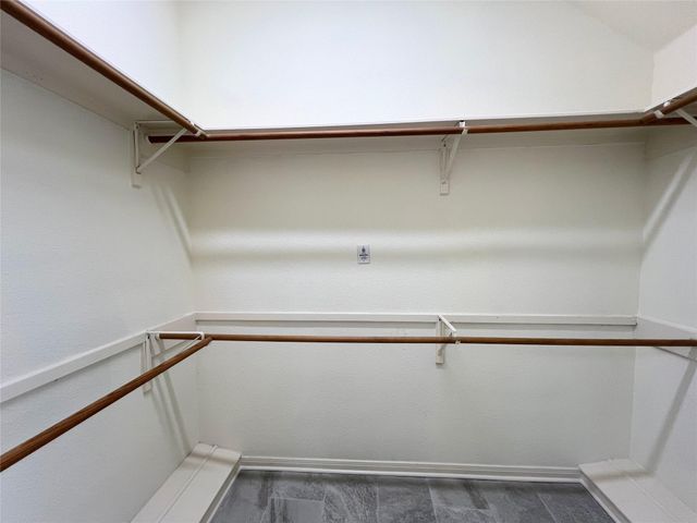 10 Troon DR, Lakeway, TX 78738