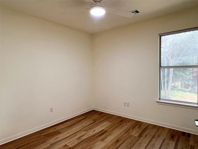 10 Troon DR, Lakeway, TX 78738