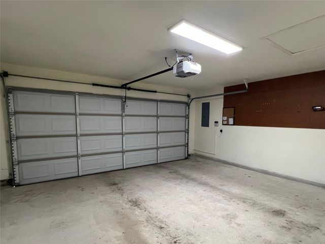 10 Troon DR, Lakeway, TX 78738