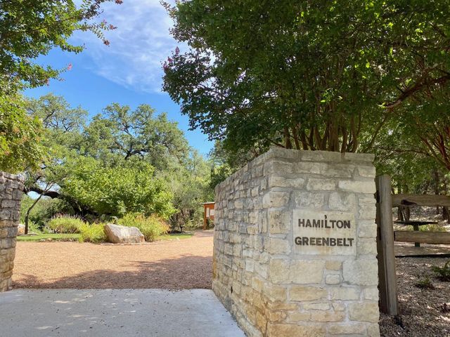 10 Troon DR, Lakeway, TX 78738