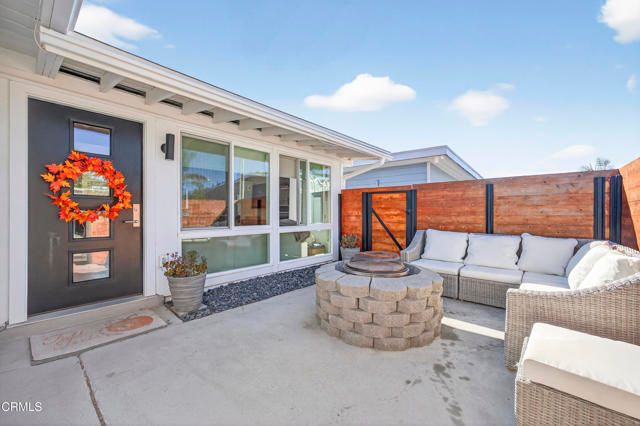 1040 Dover Lane, Ventura, CA 93001