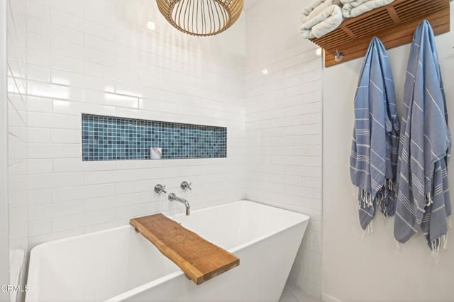 1040 Dover Lane, Ventura, CA 93001