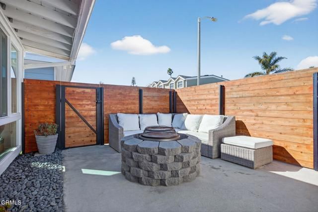 1040 Dover Lane, Ventura, CA 93001