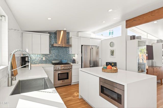 1040 Dover Lane, Ventura, CA 93001