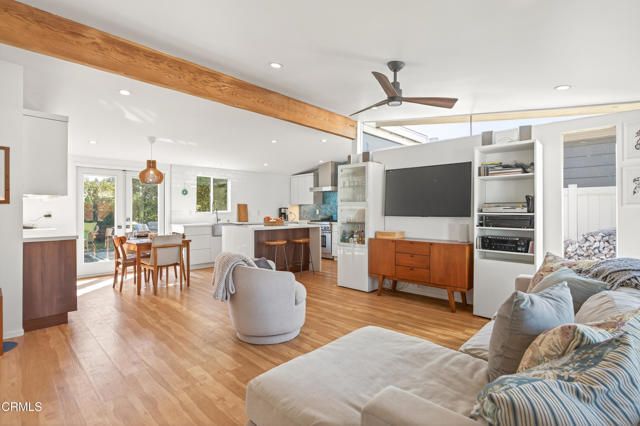 1040 Dover Lane, Ventura, CA 93001