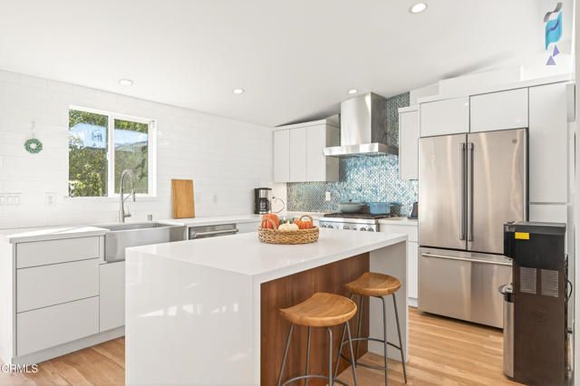 1040 Dover Lane, Ventura, CA 93001