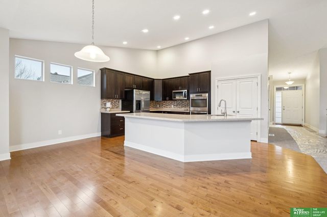 18721 Mason Street, Elkhorn, NE 68022