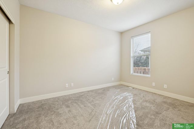 18721 Mason Street, Elkhorn, NE 68022