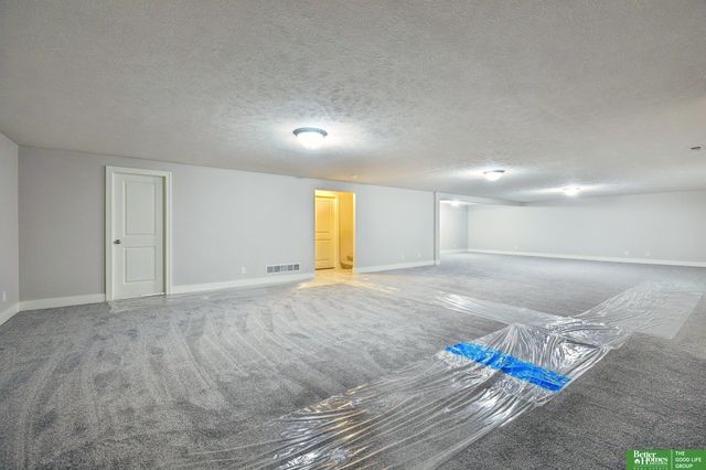 18721 Mason Street, Elkhorn, NE 68022