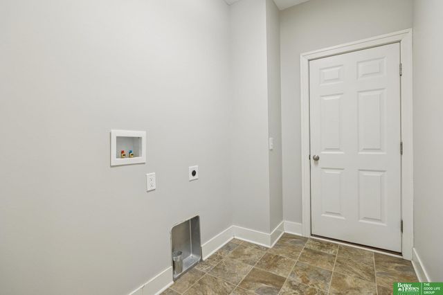 18721 Mason Street, Elkhorn, NE 68022