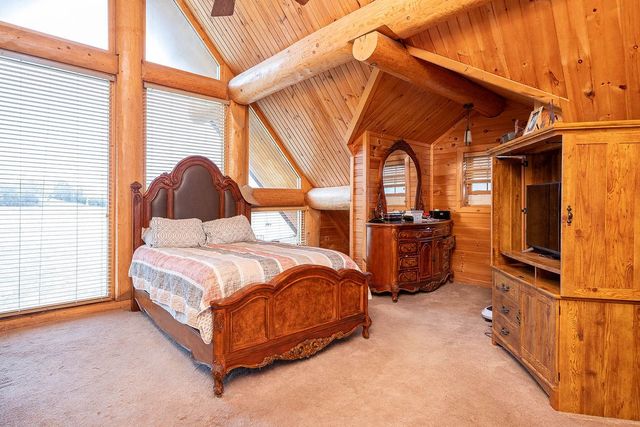 13775 Rocky Comfort Road, Gentry, AR 72734