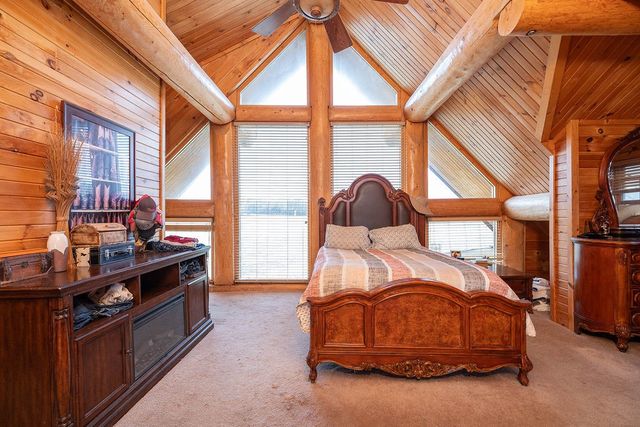 13775 Rocky Comfort Road, Gentry, AR 72734