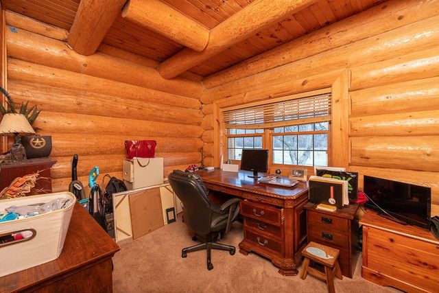 13775 Rocky Comfort Road, Gentry, AR 72734