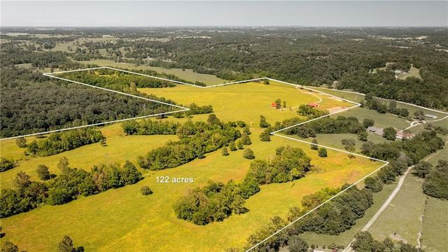 13775 Rocky Comfort Road, Gentry, AR 72734