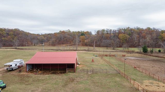 13775 Rocky Comfort Road, Gentry, AR 72734