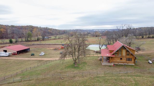 13775 Rocky Comfort Road, Gentry, AR 72734