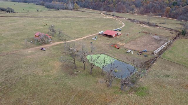 13775 Rocky Comfort Road, Gentry, AR 72734