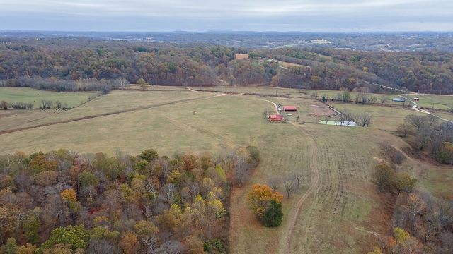 13775 Rocky Comfort Road, Gentry, AR 72734