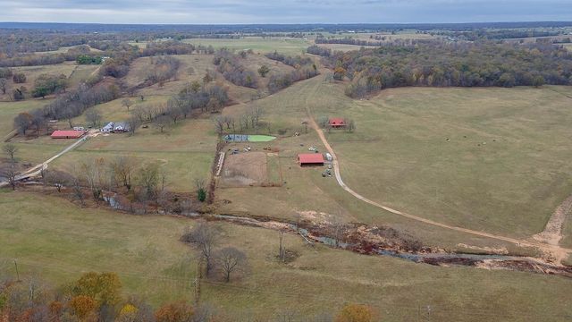 13775 Rocky Comfort Road, Gentry, AR 72734