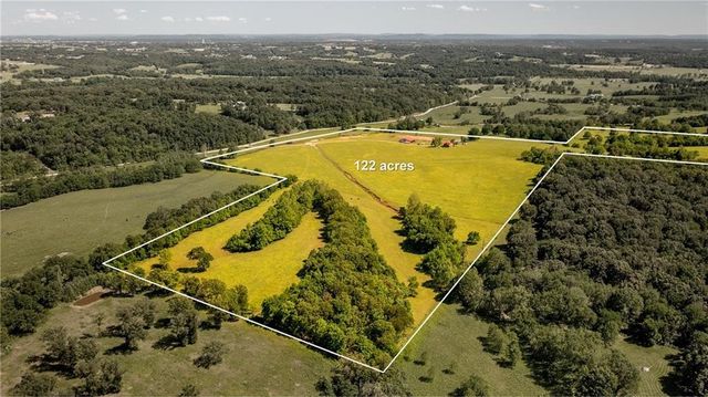 13775 Rocky Comfort Road, Gentry, AR 72734