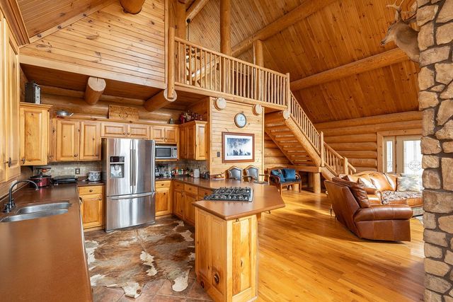 13775 Rocky Comfort Road, Gentry, AR 72734