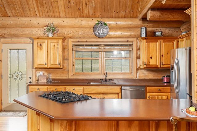 13775 Rocky Comfort Road, Gentry, AR 72734