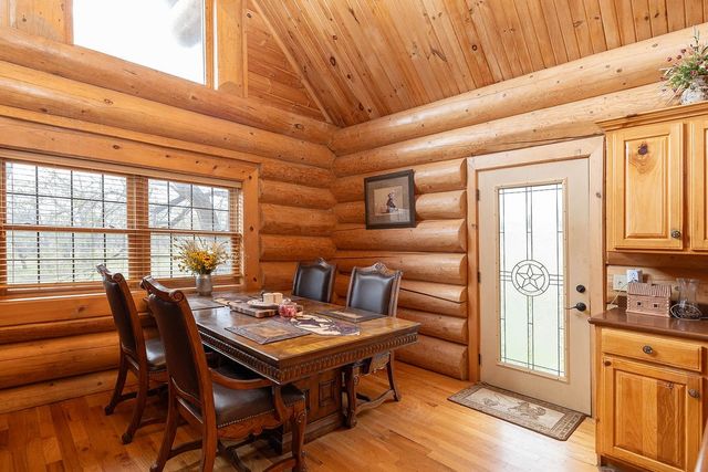 13775 Rocky Comfort Road, Gentry, AR 72734