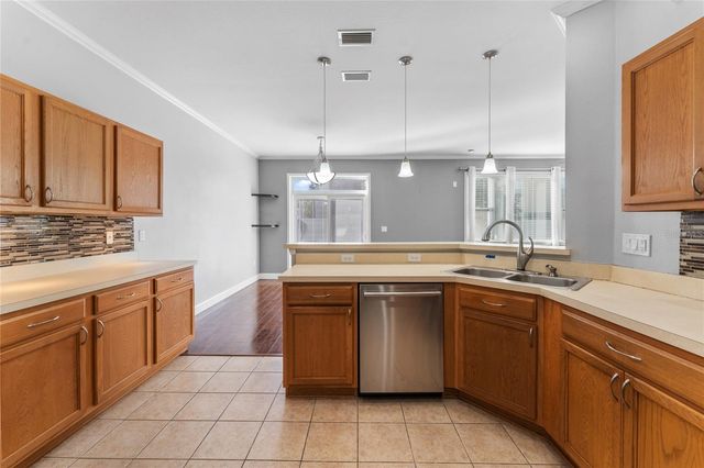 9135 MIRAH WIND PLACE, Land O Lakes, FL 34638