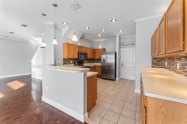 9135 MIRAH WIND PLACE, Land O Lakes, FL 34638